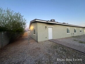 Building Photo - 55 E Mojave Rd