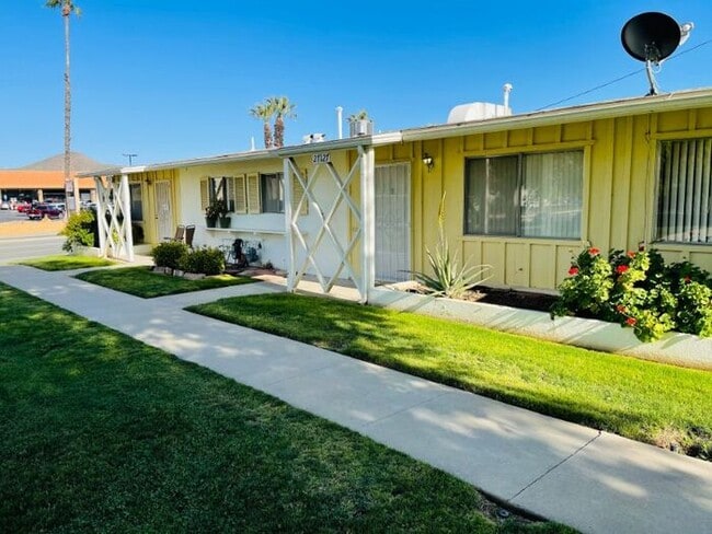 Building Photo - 27127 Sun City Blvd