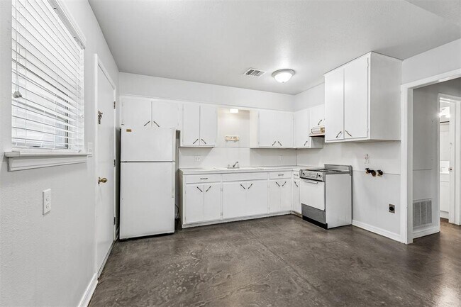 Foto del edificio - 528 N Beard Ave