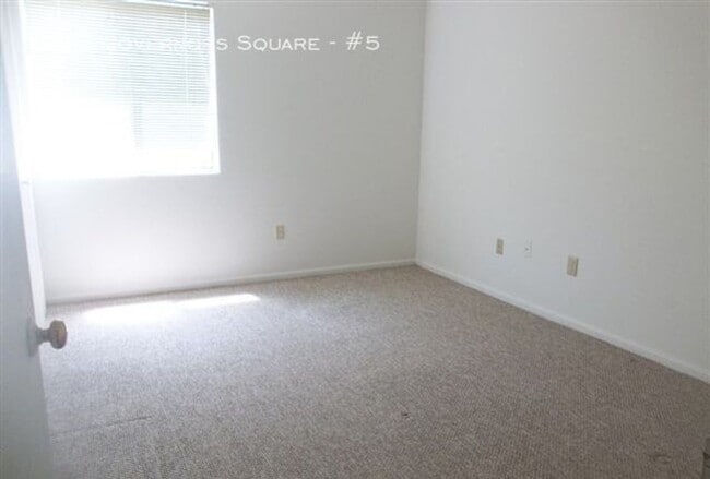 Building Photo - 2 bedroom/ 2 full bathroom- Governor's Square