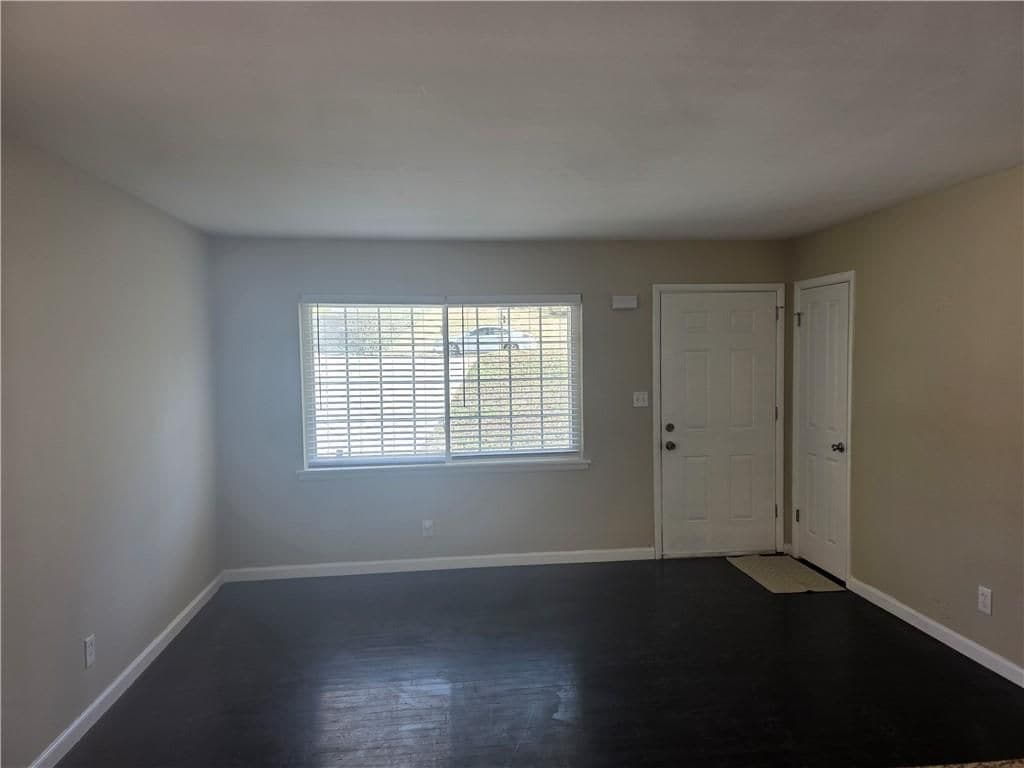 Foto del edificio - 2435 Bouldercliff Way SE