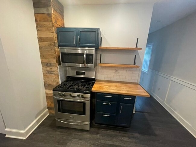 Building Photo - Charming 2 Bedroom Richmond Home