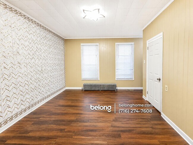 Building Photo - 2207 Linwood Ave