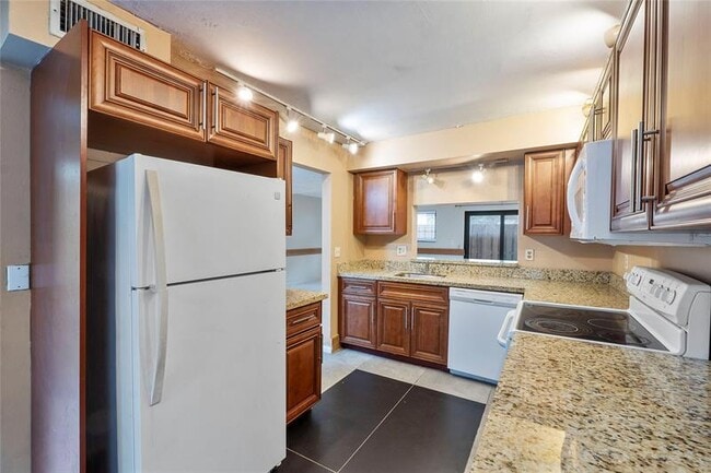 Foto del edificio - 2157 NW 37th Ave
