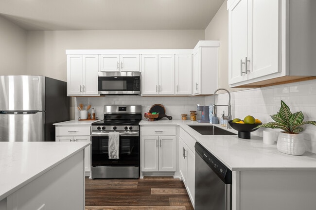 Building Photo - The Villas at Palecero