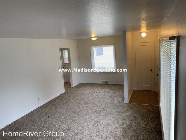 Building Photo - 3 br, 1 bath House - 1323 E. 41st Avenue