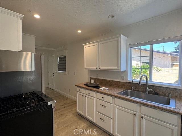 Building Photo - 619 S Olive St