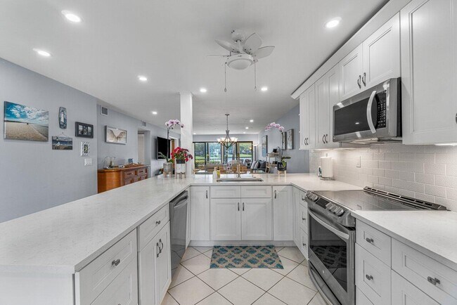 Foto del edificio - 5188 Oakhill Ln