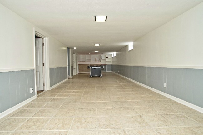 Foto del edificio - 1071 Cranbrook Dr