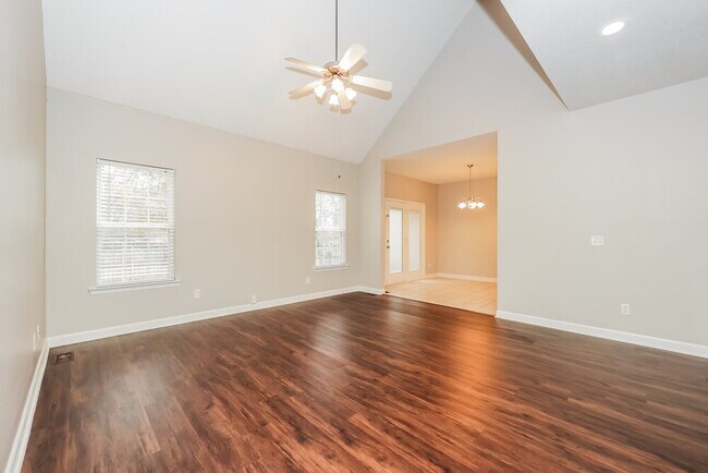 Foto del edificio - 1501 Teresa Ln