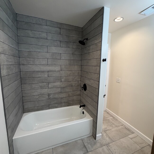 Foto del edificio - 5416 Black St