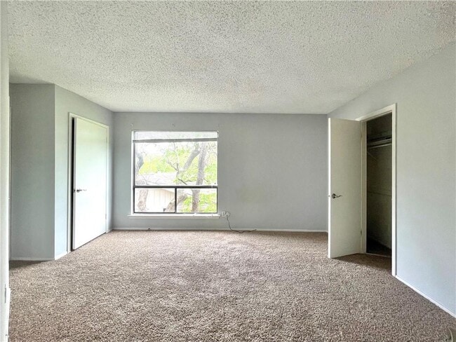 Building Photo - 2309 Arpdale St