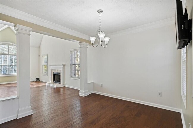 Building Photo - 2179 Mainsail Dr NE