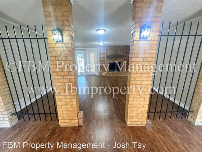 Foto del edificio - 3 br, 2 bath House - 2409 Linda Drive