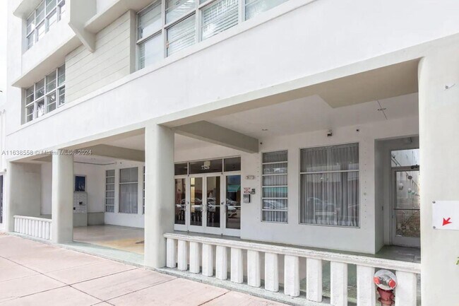 Building Photo - 7326 Collins Ave