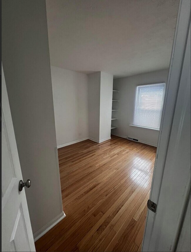 Foto del edificio - 20564 Elizabeth Ave