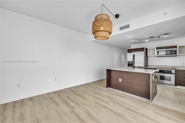 Foto del edificio - 1900 N Bayshore Dr