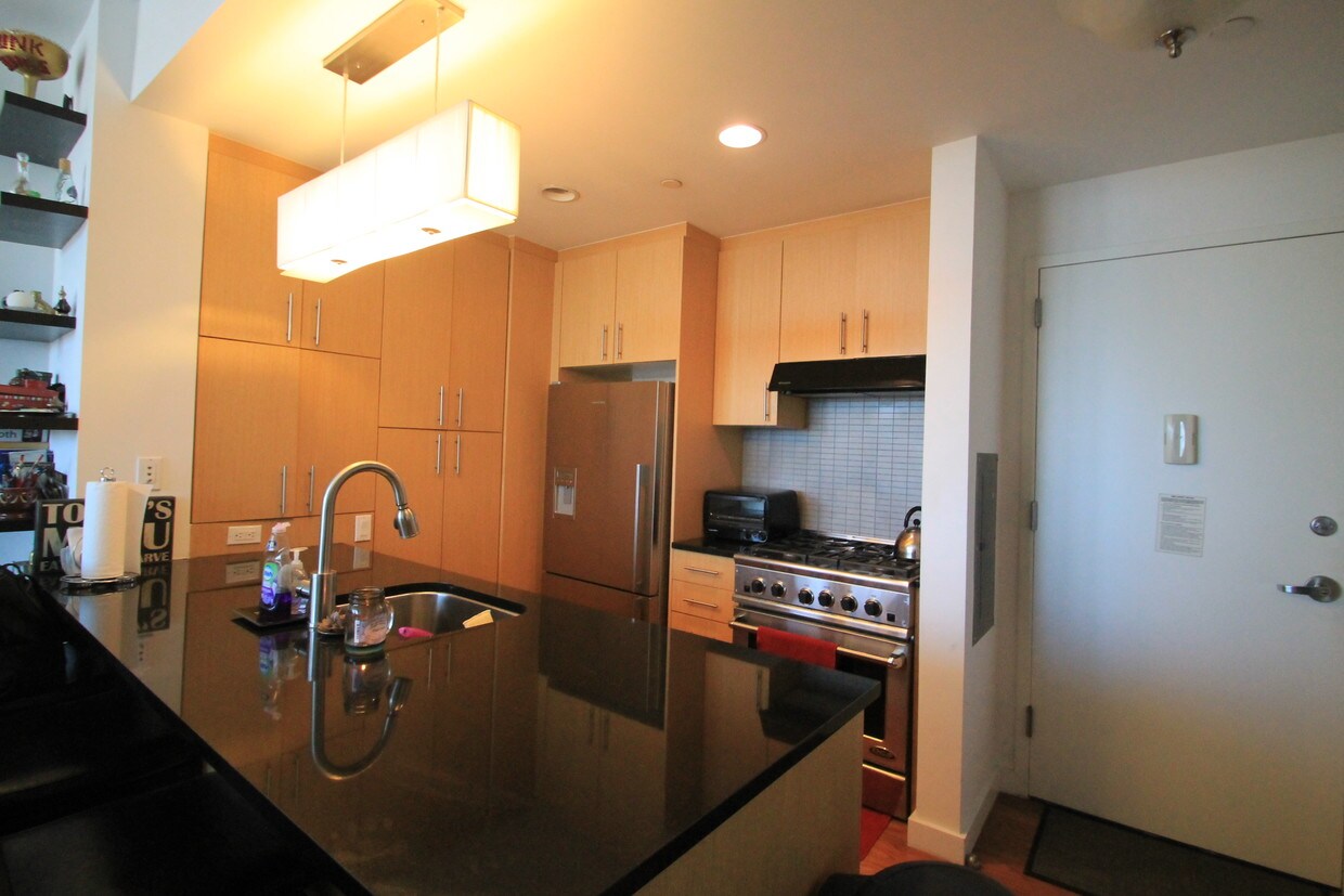 Foto principal - 541 Borden Ave