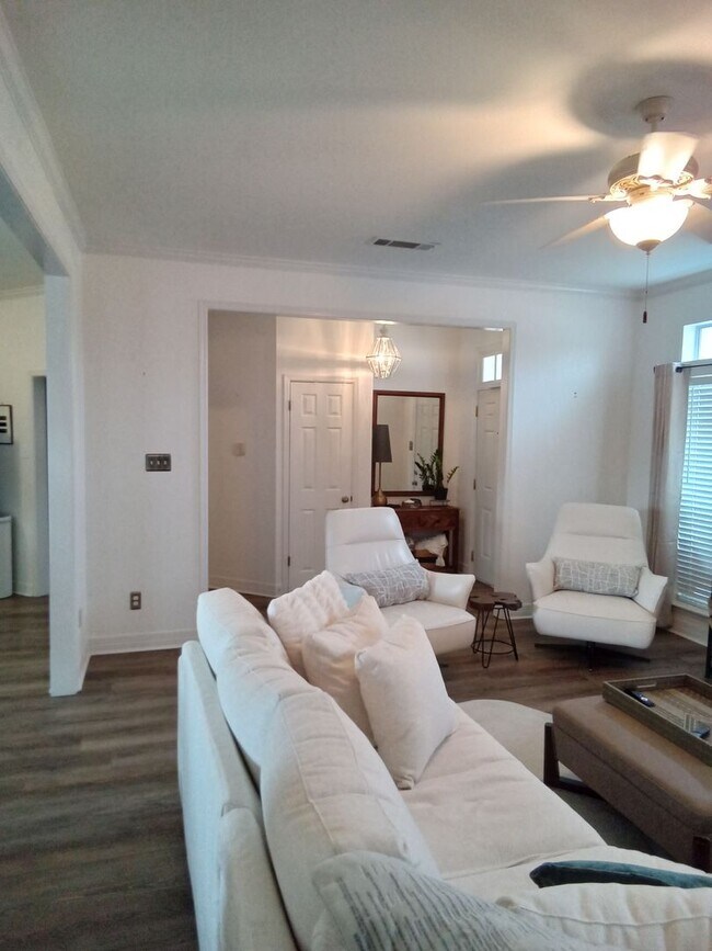 Building Photo - ****JUNIPER PLACE***