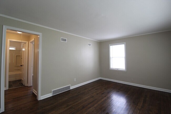 Foto del edificio - 1 Bedroom 1 Bath Duplex in Navy Hill Area in Olathe