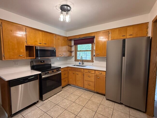 Foto del edificio - 522 Skylark Dr