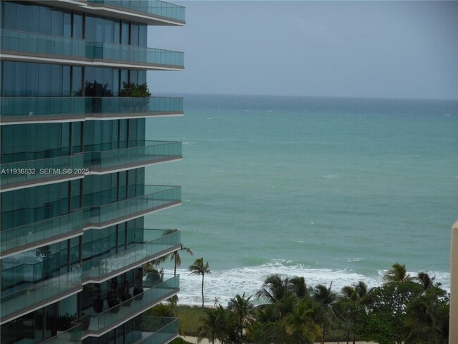 Foto del edificio - 10185 Collins Ave