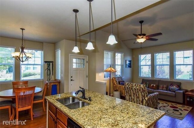 Foto del edificio - 9761 W Indore Dr