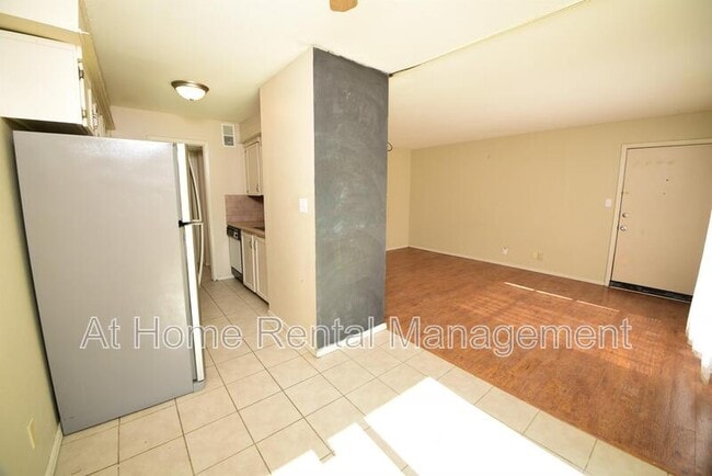 Building Photo - 4750 S 68th ST S