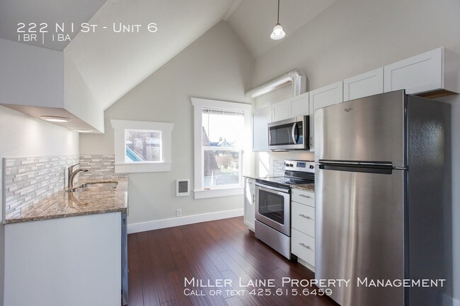 Foto del edificio - 1 Bedroom in Historic Building, North Tacoma!