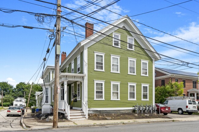 Building Photo - 14 Pierce St