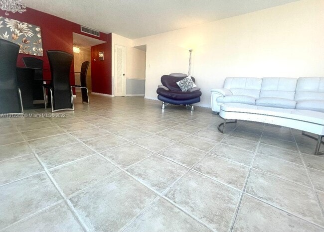 Foto del edificio - 18041 Biscayne Blvd