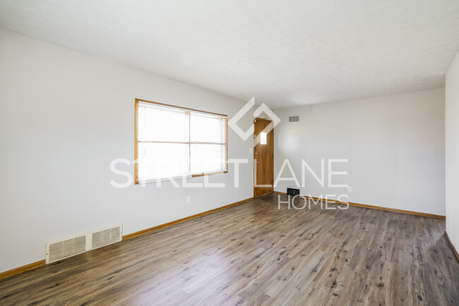 Building Photo - Charming 3 Bedroom in Columbus!