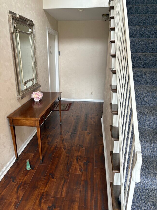 Foto del edificio - 6518 Montero Dr