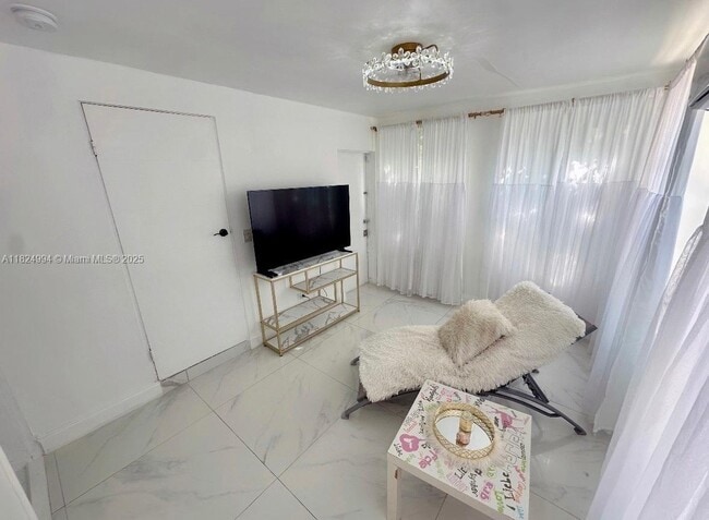 Foto del edificio - 950 NE 127th St