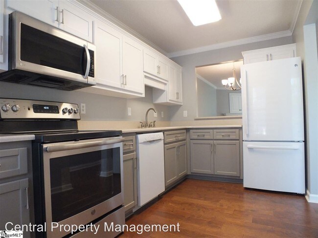 Building Photo - 3 br, 2 bath House - 419 E Butler Rd. #2