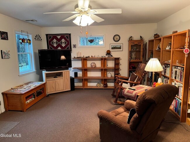 Foto del edificio - 18 Conver Dr