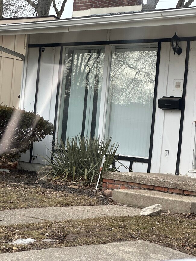 Foto del edificio - 1810 Greenbriar Ln