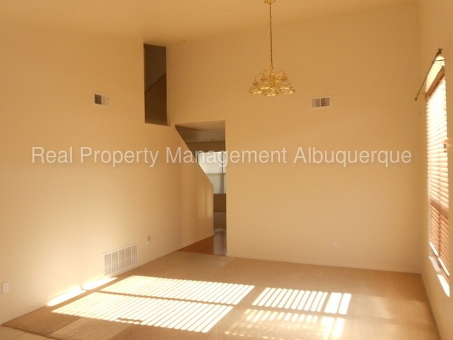 Foto del edificio - 6023 Stoney Bluff Ct NW