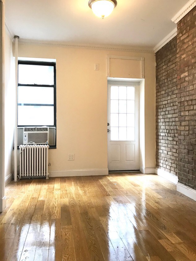 Primary Photo - 491 2nd Ave