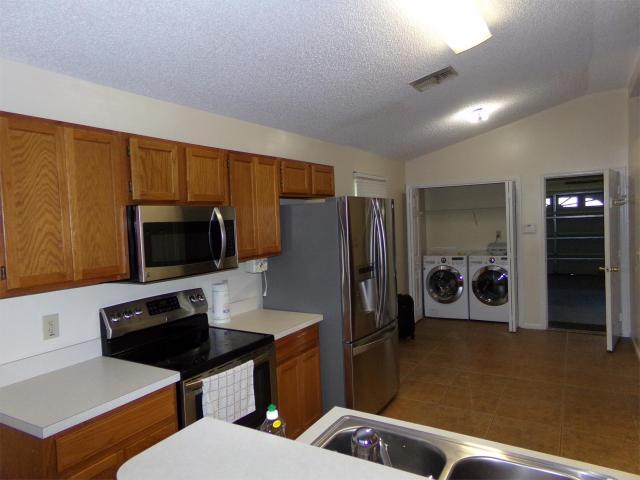 Foto del edificio - 4 bedroom in Jacksonville FL 32225
