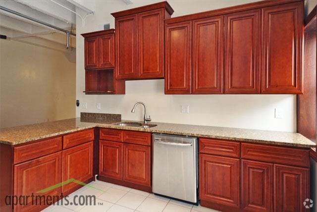 Interior Photo - Gallery 3450