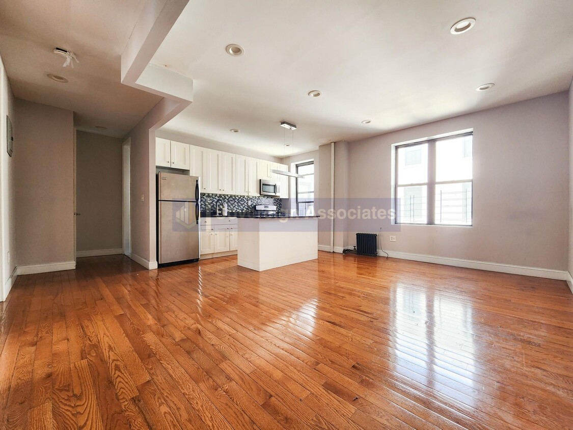 Foto principal - 645 West 160th Street