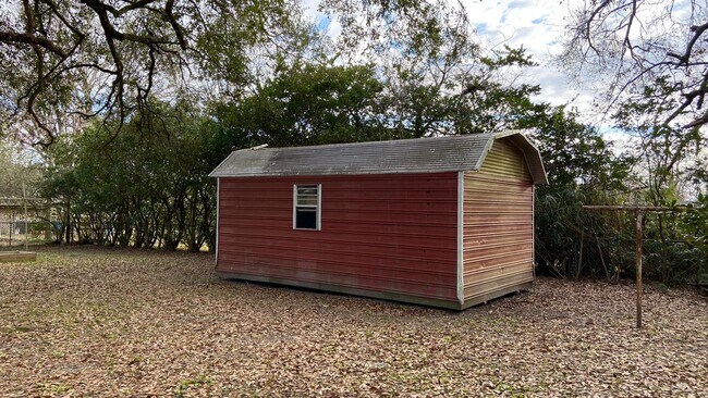 Building Photo - 408 Alice Dr