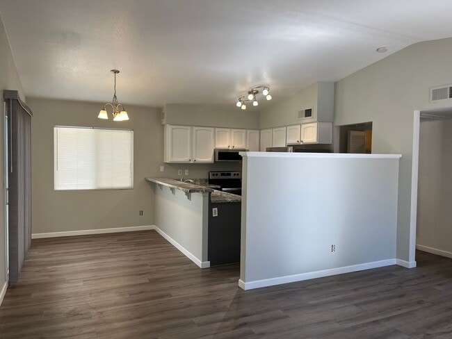 Photo - Perfect unit in Tempe! Townhome