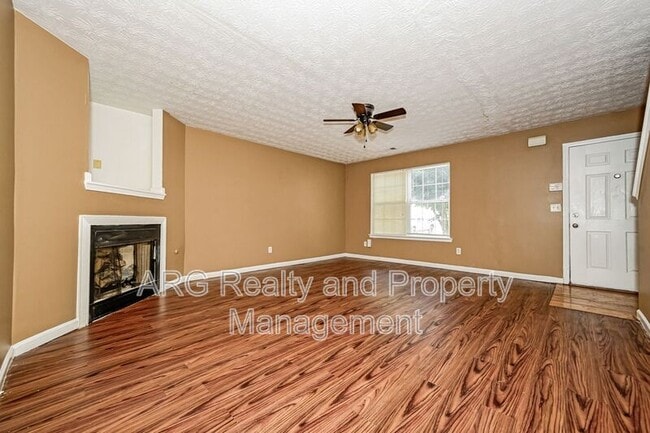 Building Photo - 2956 Fields Dr