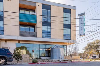 Building Photo - 4811 Woodrow Ave