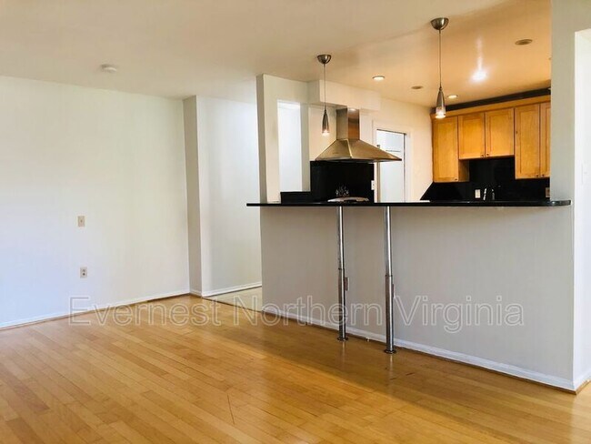 Foto del edificio - 9710 Kingsbridge Dr