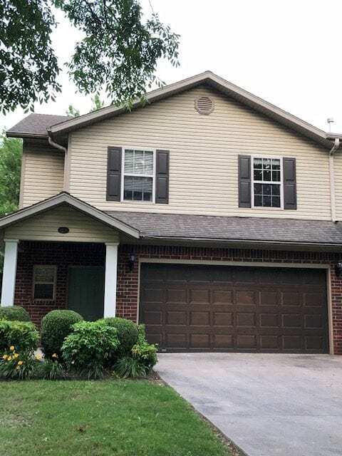 2 Car Garage - 824 N Frisco Ave