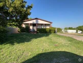 Building Photo - 2511 Kavasar Dr