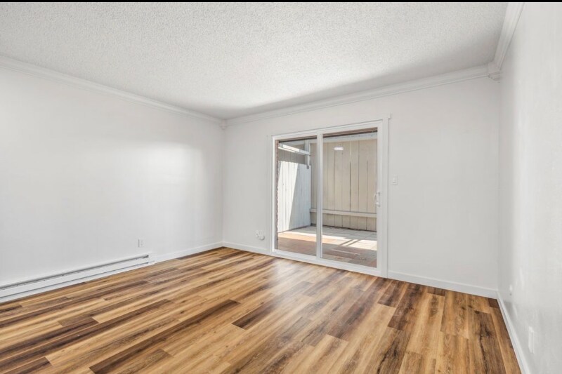 Foto del edificio - 917 E Indiana Ave